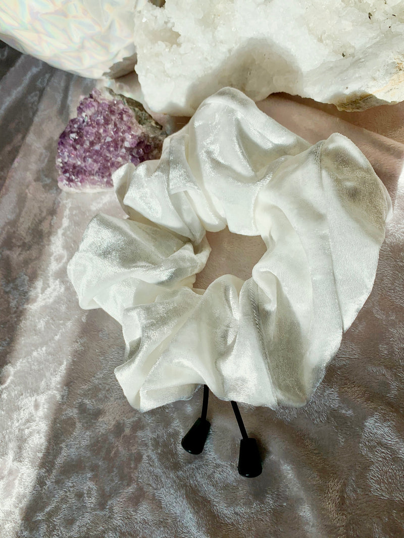 Snow White Adjustable Jumbo Scrunchie